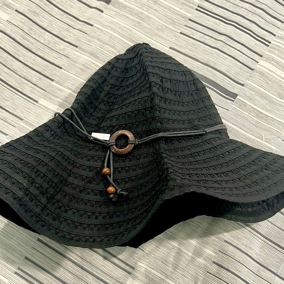 Betmar, Coconut Ring Safari Braid Hat in Black, UPF 50+, Excellent Condition - Picture 3 of 9